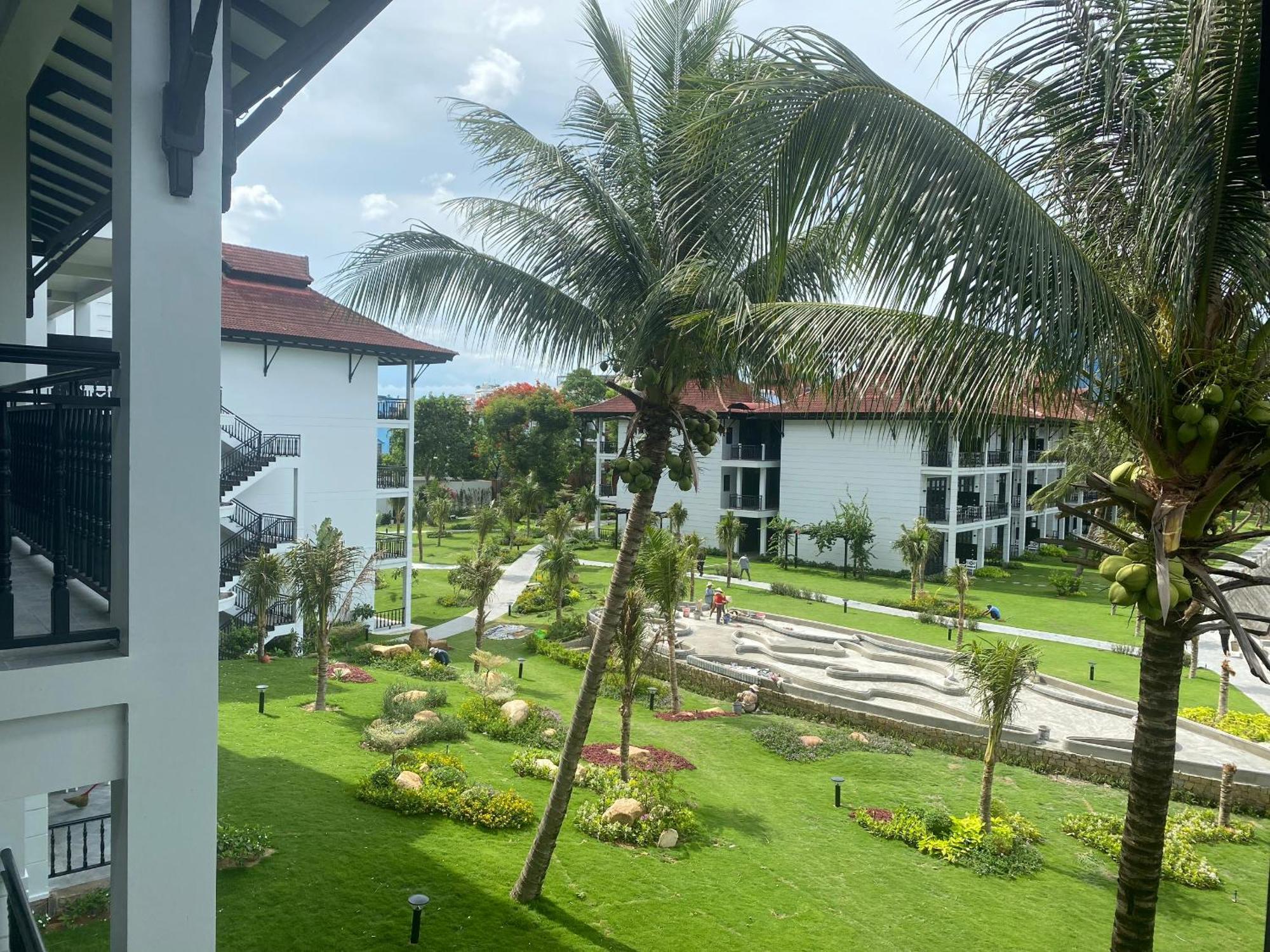Dankbaar Resort 퀴논 외부 사진